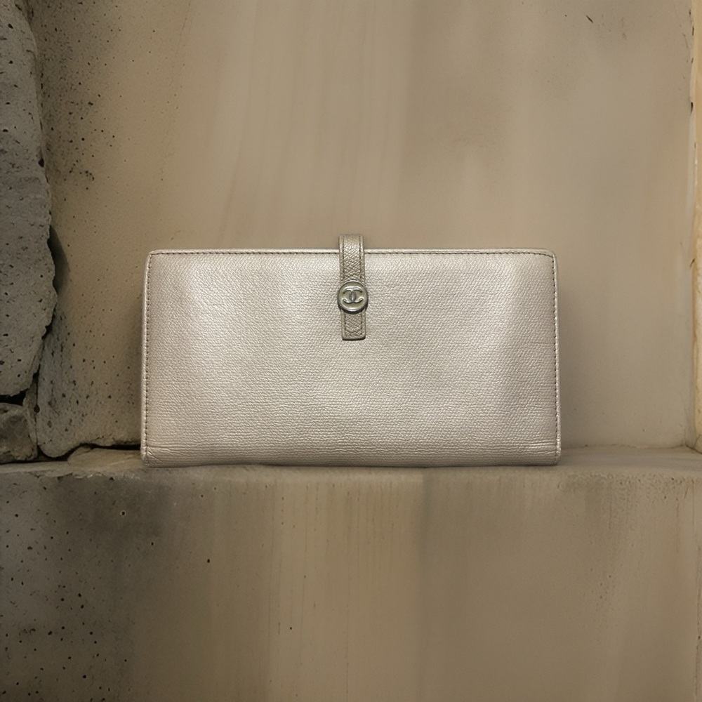 Chanel wallet